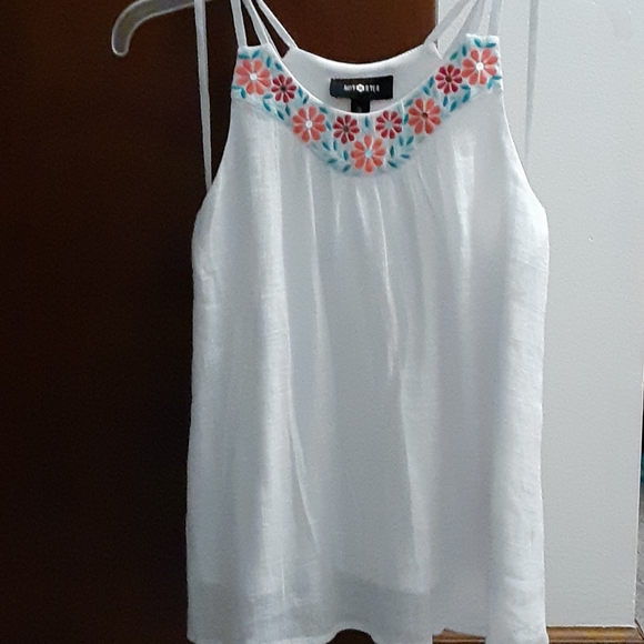 Amy Byer Other - Amy Byer sleeveless top